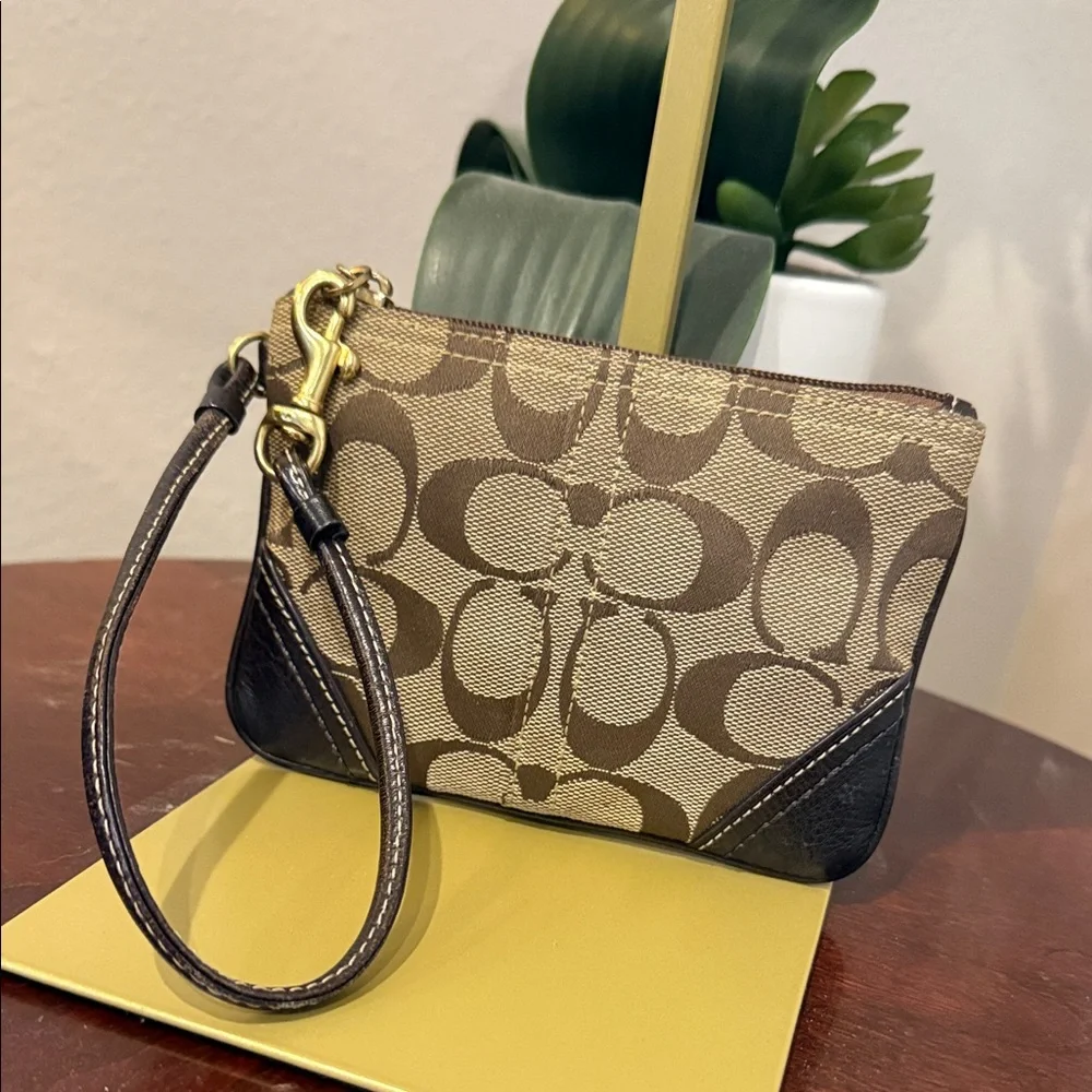 Coach Tan and Brown Signature Wristlet wallet coin purse organizer gold leather - Picture 2 of 8